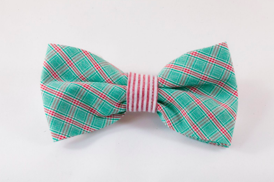 Green and Red Christmas Plaid Seersucker Dog Bow Tie
